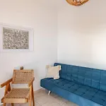 A Fringe Of Blue * Ουρανούπολη